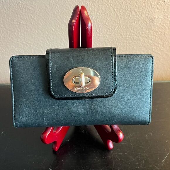 Kate Spade leather Hampton road wallet - Picture 1 of 9